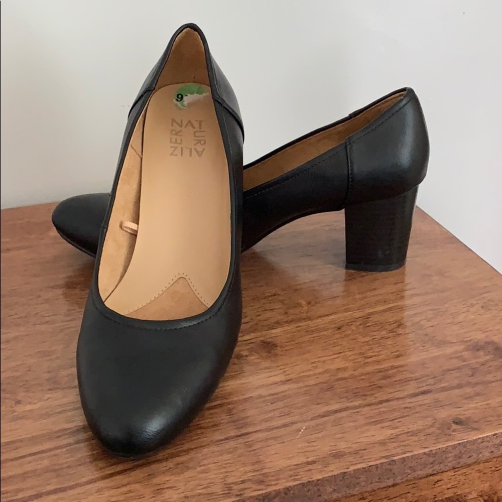 Naturalizer basic black chunky heap pumps 9.5